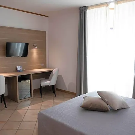 Pegasus Hotel 3*